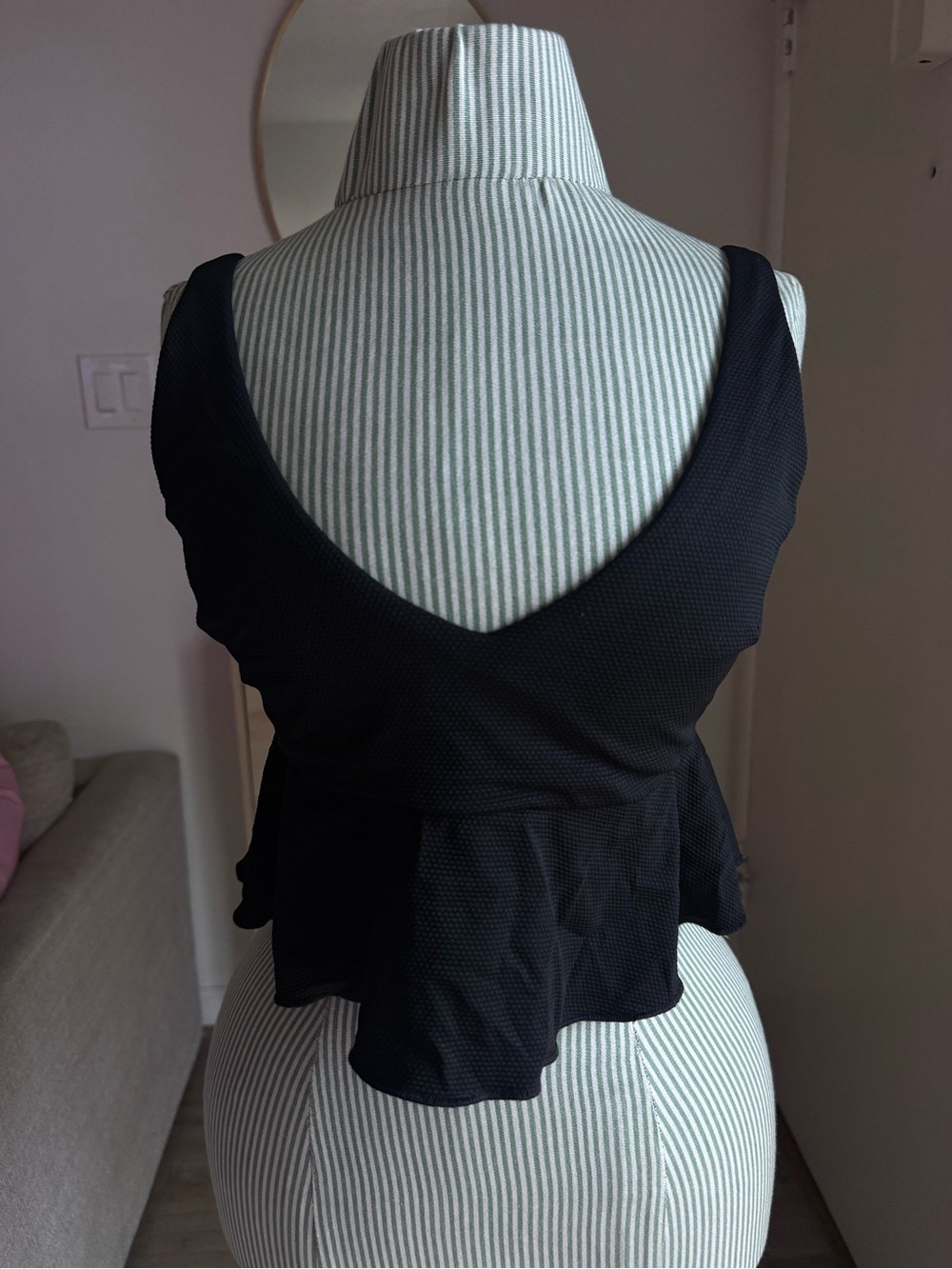 SPANX Swim Black Textured Peplum Bikini Top Size Small